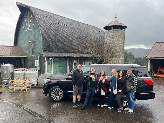 What Makes a Luxury City Tour Different From Regular Tours